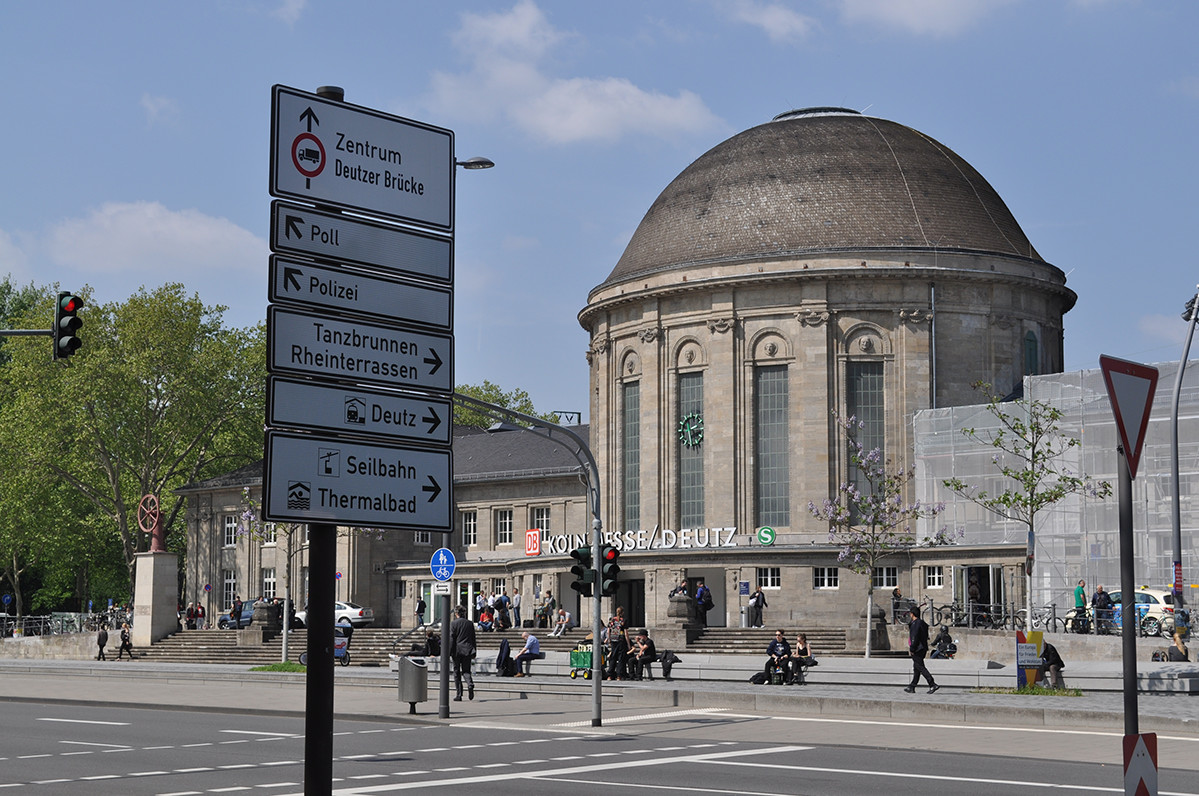 Außenansicht des Deutzer Bahnhofs